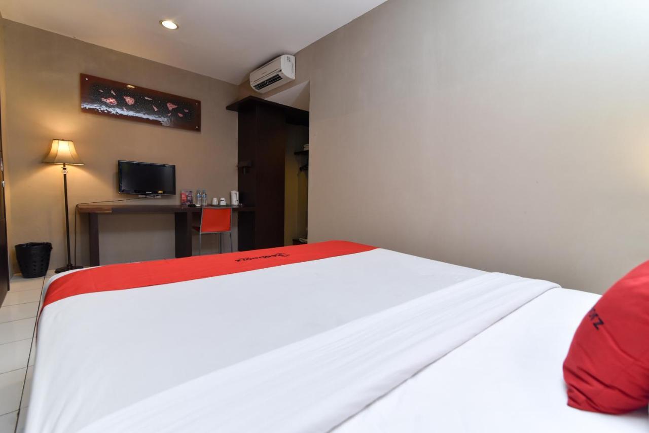 Reddoorz Plus @ Raya Legian Экстерьер фото