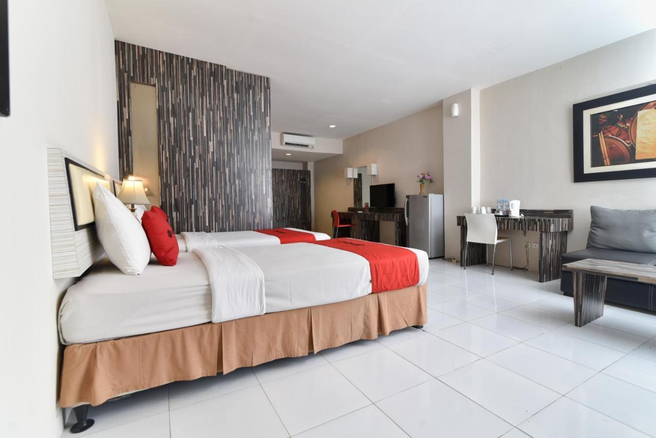 Reddoorz Plus @ Raya Legian Экстерьер фото